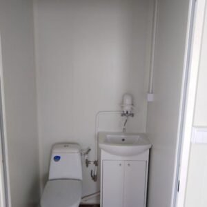 Contêiner escritório 18 m² com instalações sanitárias: conforto e isolamento ideal