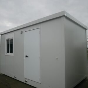 Módulo pré-fabricado de 12 m²